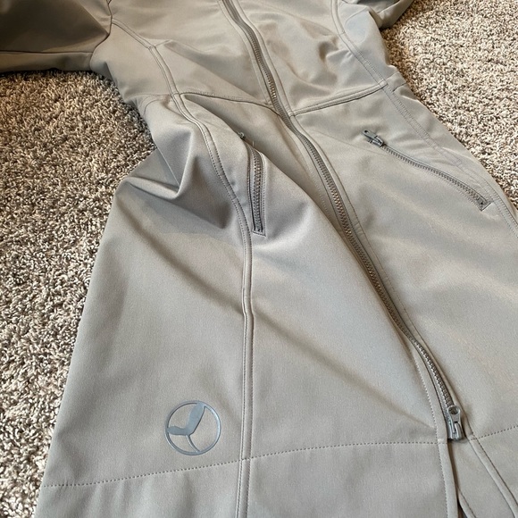 Aritzia Community Jacket - Picture 10 of 13